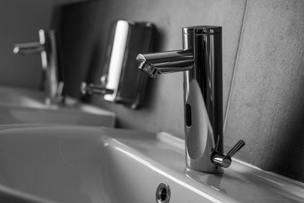 Bathroom & kitchen fixture installation